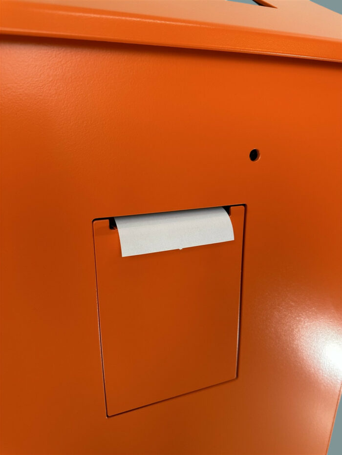 Quiosque Dispensador de Senhas, Ecrã táctil 15pol. Cor Laranja, Recondicionado (como novo)